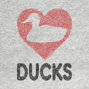 Duck In Red Heart Distressed Circles Design T-Shirt